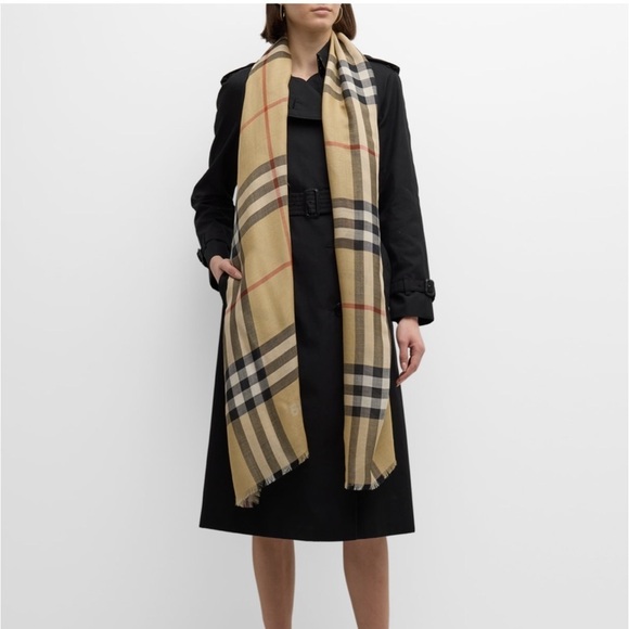 Burberry Accessories - Burberry
Check Lightweight Gauze Wool Scarf